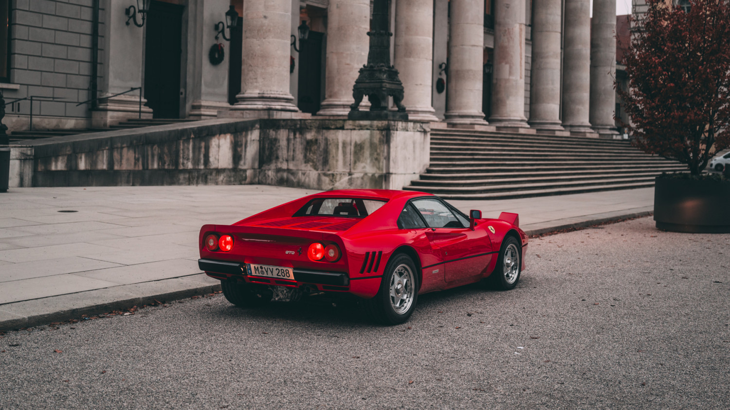 Közel 10 millió euróért kelt egy Ferrari a Christie's autóárverésén