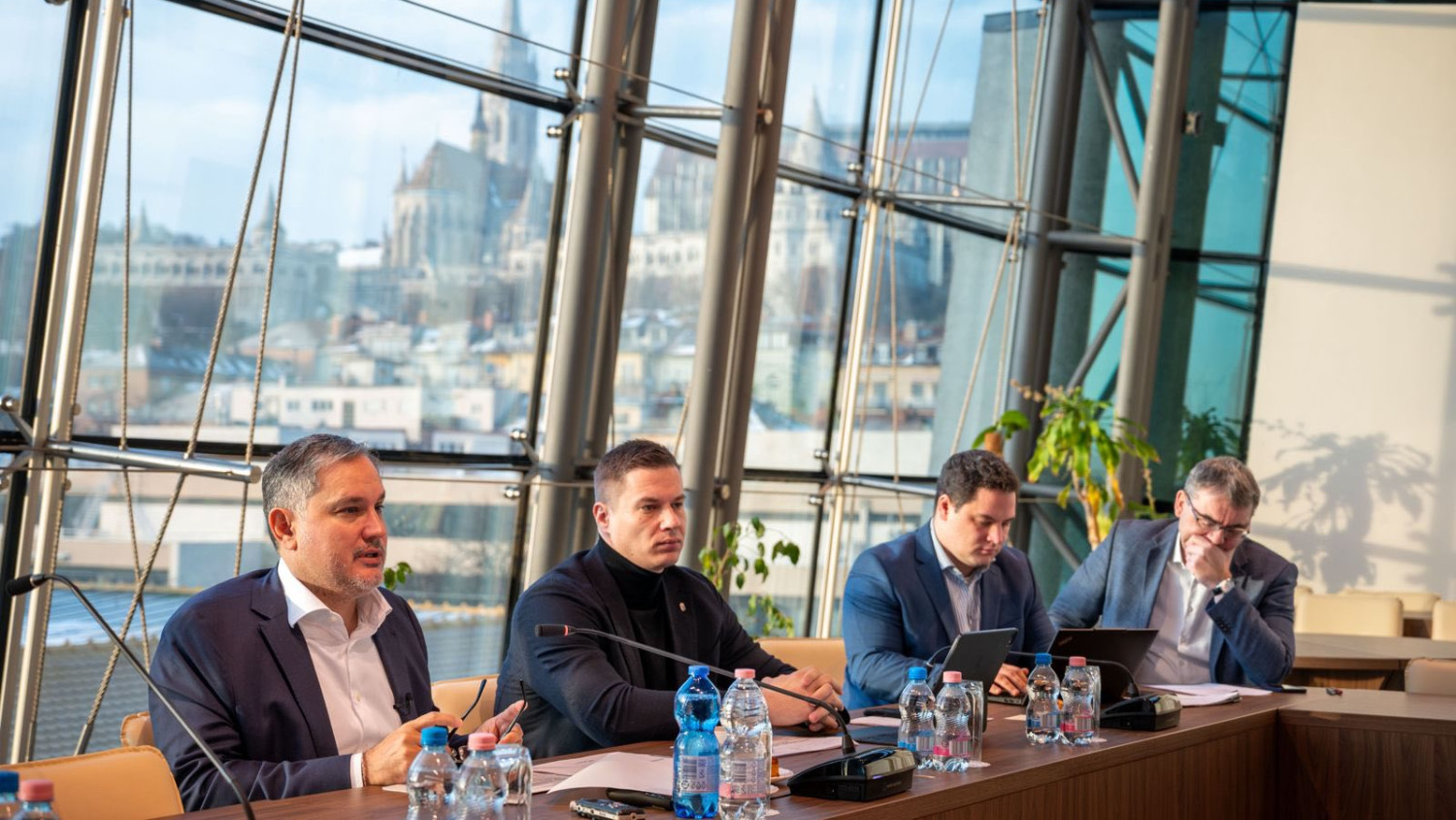 Kezd tisztulni a kép: egyre több részlet szivárog ki a rezsistopról