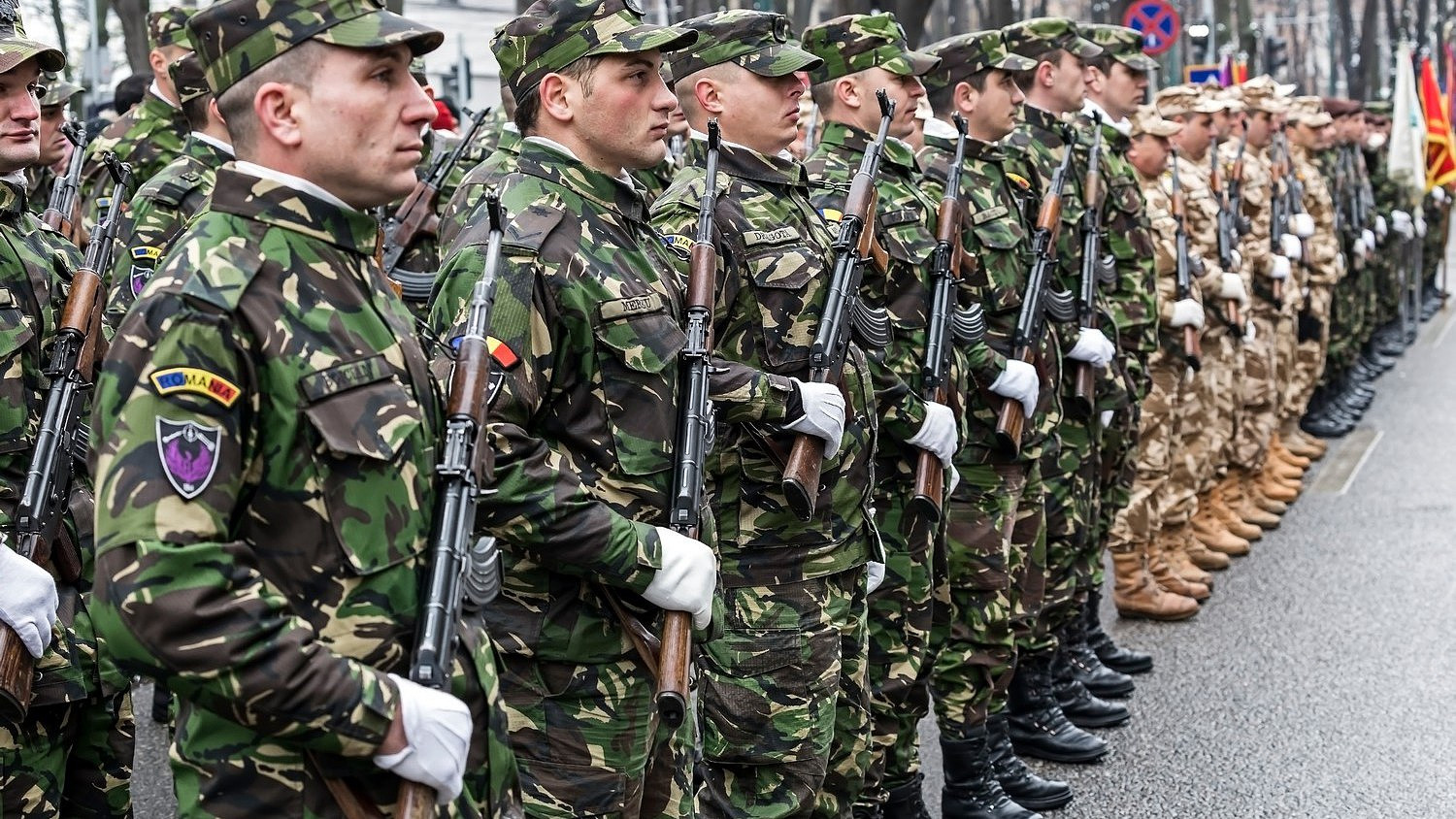 Készüljön fel a lakosság: háborús erőfeszítésre szólítottak fel Magyarország szomszédságában