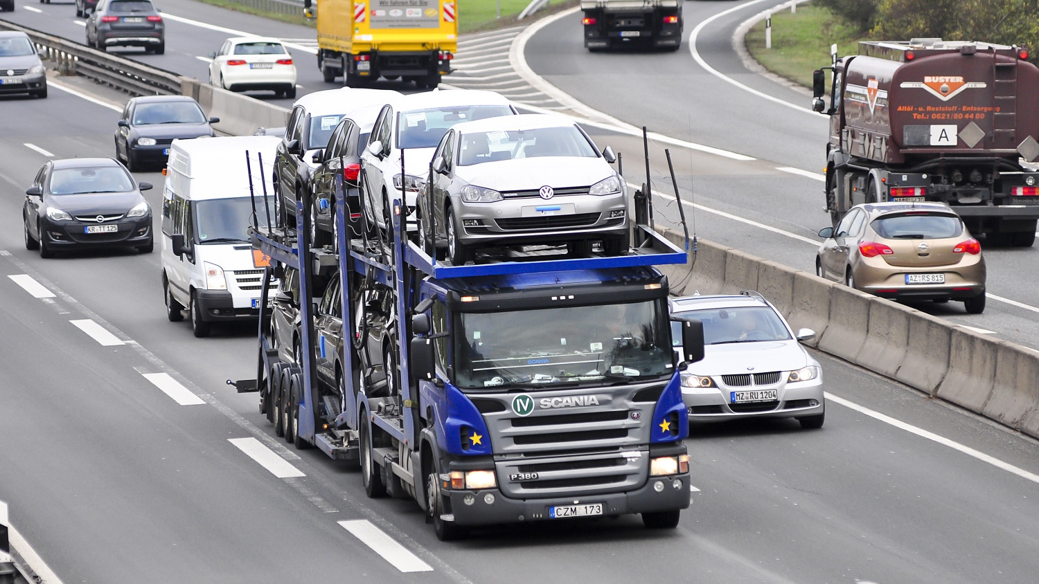 Döntött a kormány: jön a díjemelés a főutakon