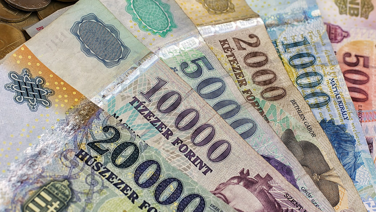 Mi vár a forintra és a tőzsdére? - Válaszolnak a profi befektetők