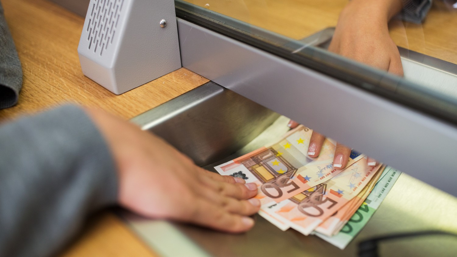 Visszatérhet a gyengülés útjára jövőre a forint