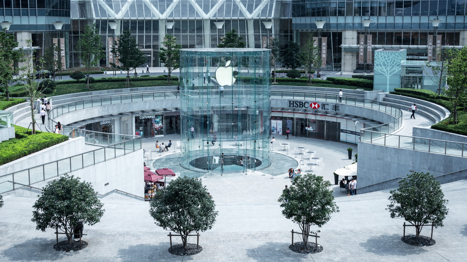 Nem akar lemaradni a Microsoft és a Google mögött, AI-céget vett az Apple