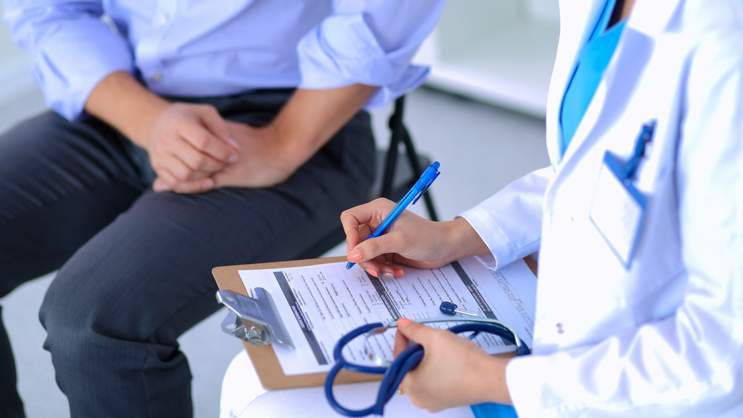 Be akarták tiltani az EU-ban a közvetítői jutalékokat, egyelőre nem sikerült