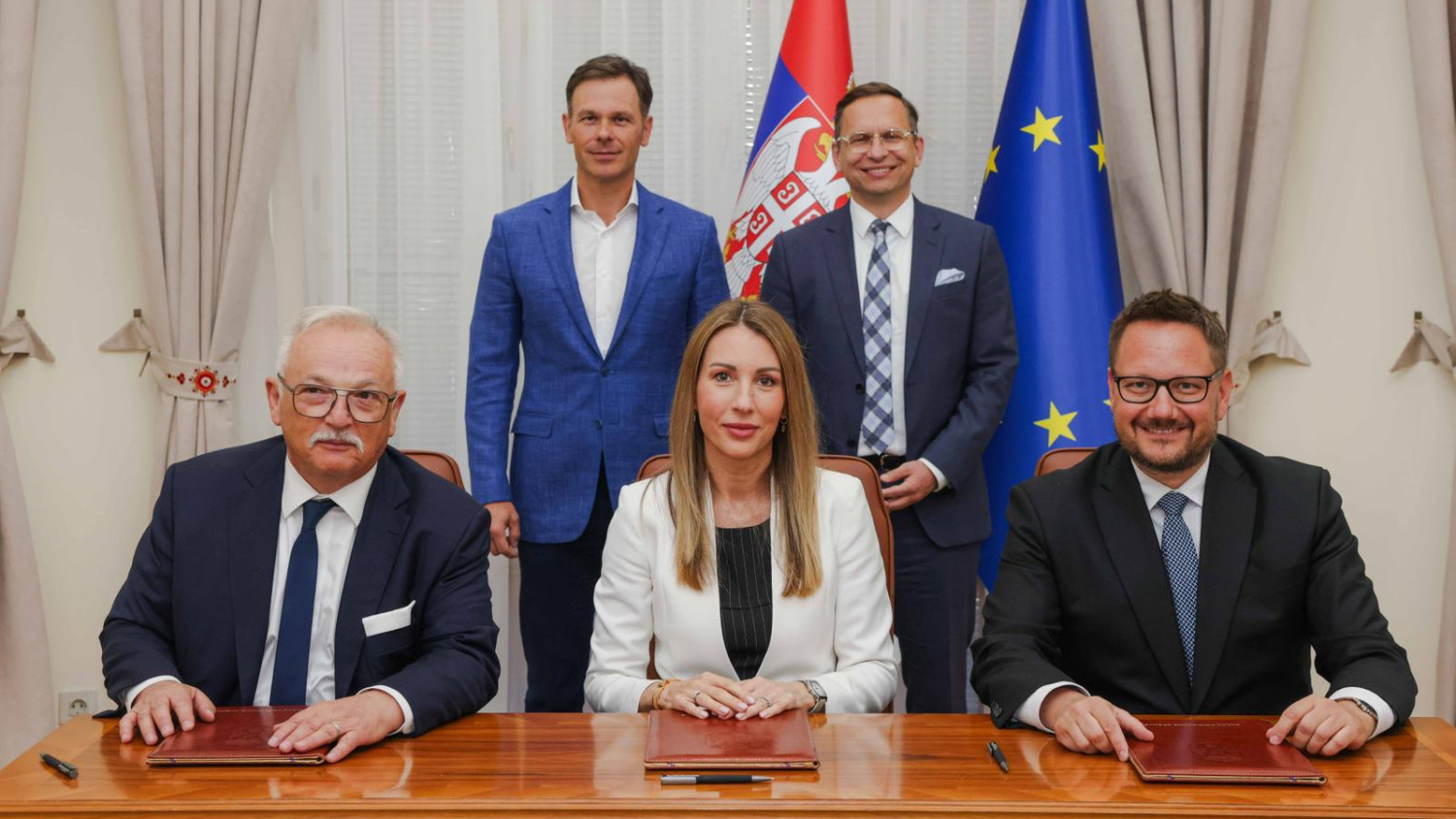Bejelentette a Mol: megvan a részvényesi megállapodás a NIS irányításáról