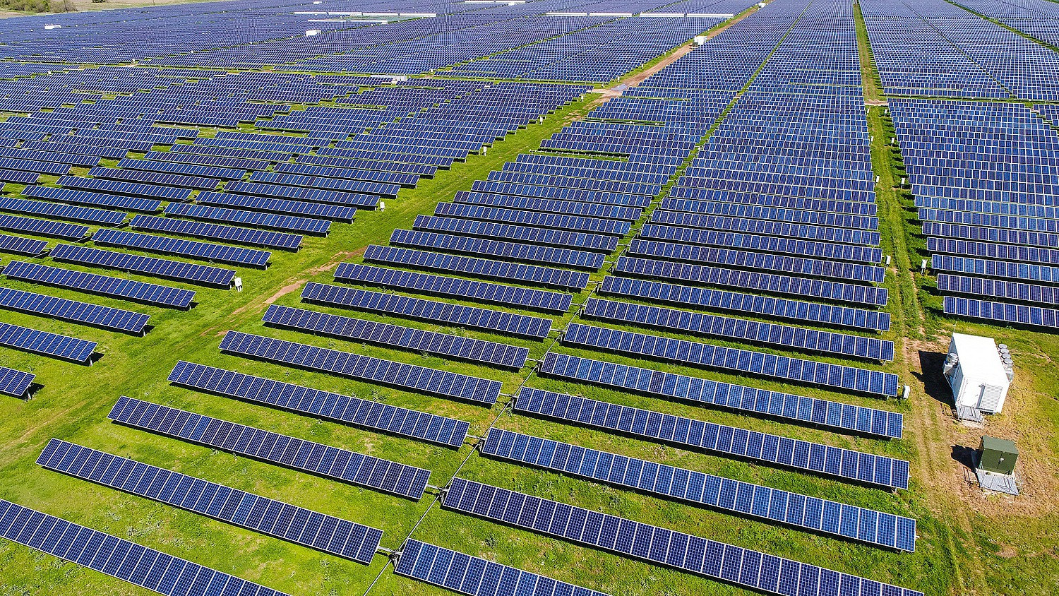 Arról mégis mit mond az ESG, ha egy olajcég naperőművet telepít?