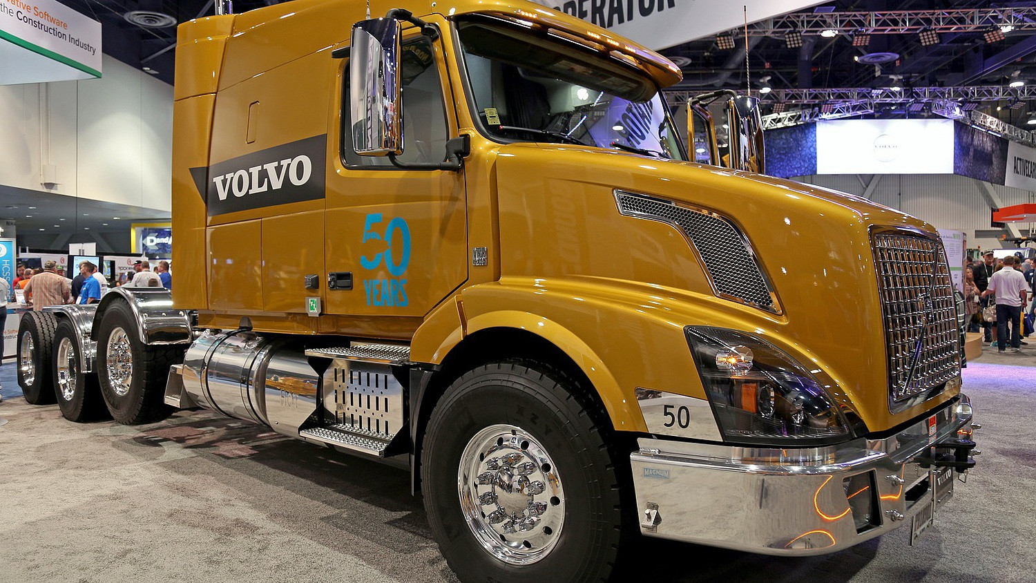 Összeomlott az értékesítés a kínai piacon, drasztikus lépésre kényszerül a Volvo