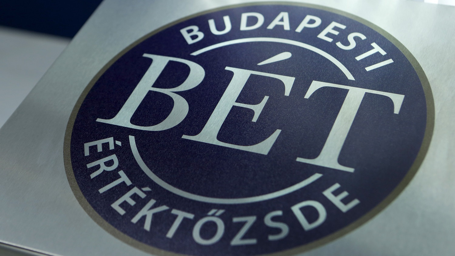 Vaszily Miklós távozik a BIF vezetéséből