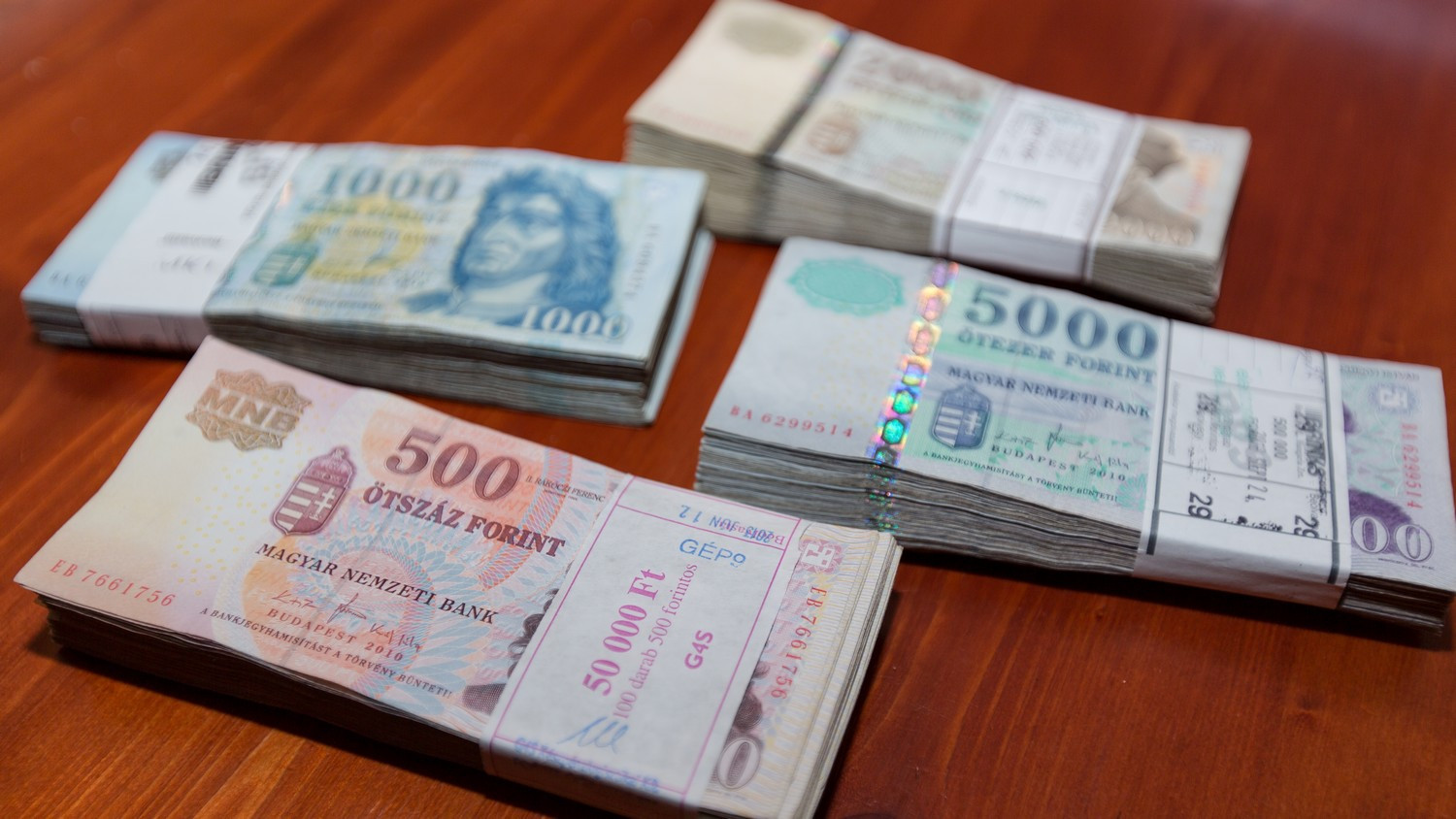 Gyilkos harapófogóban a magyar cégek – Tényleg elviselhetetlenül erős a forint?