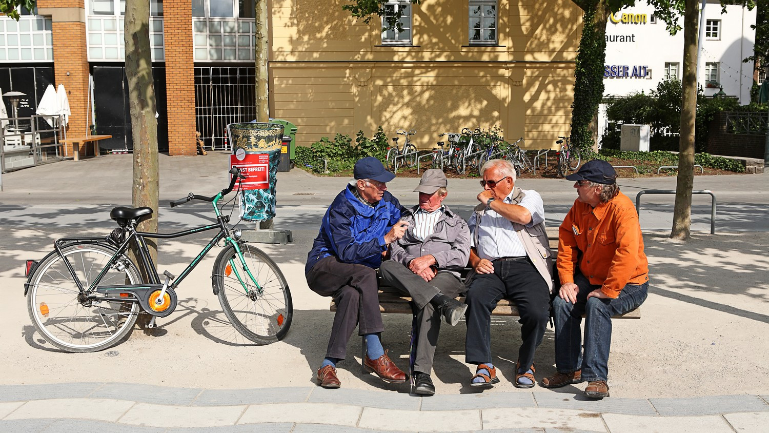 Bajban vannak a vidéki nyugdíjasok
