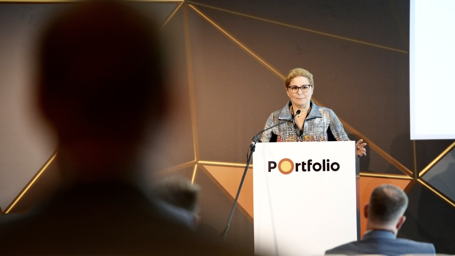 Szakértő: válságban a magyar gazdaság, sok múlik az EU-s forrásokon