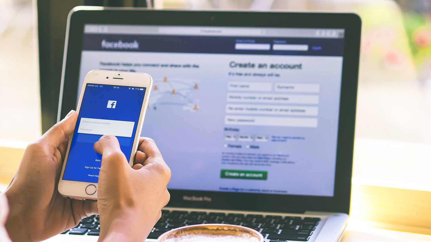 Elszabadultak a tilosban járók a Facebookon és az Instán, lecsap az EU a Metára