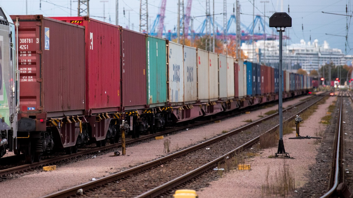 Minden idők második legnagyobb magyar külkereskedelmi mérleg többlete jött össze szeptemberben