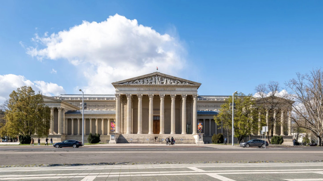 Harminc múzeumnak adja át kortárs műgyűjteményét a Magyar Nemzeti Bank