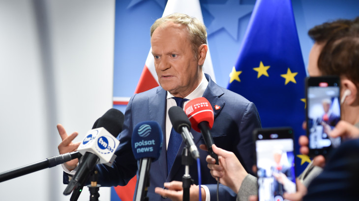 Megvétózták az uniós fegyverhitelt - Polexitre figyelmeztet a lengyel miniszterelnök