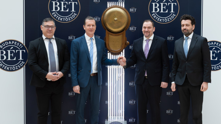 Csengettek a tőzsdén: nagy mérföldkövet lépett át a régiós sztárbefektetés