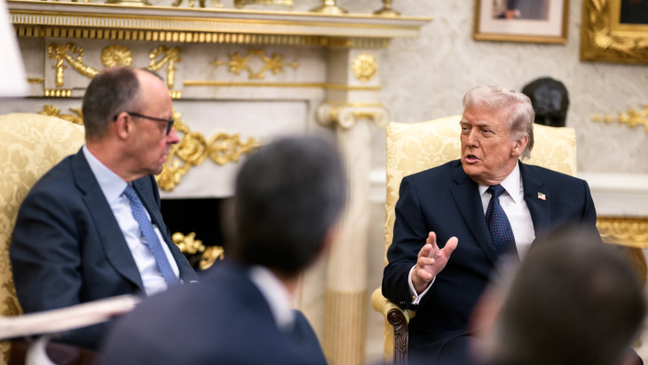 Áll a bál az EU-USA megállapodás körül, végzetes adok-kapok lehet a transzatlanti felek üzengetéséből