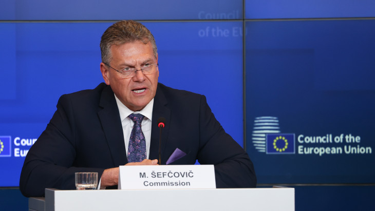 Nemzetközi reformért veri az asztalt Brüsszel, harcba küldi legkeményebb tárgyalóját