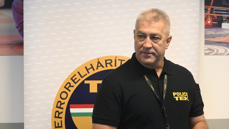 Kihallgatták a TEK volt főigazgatóját