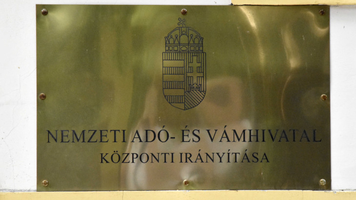 Két embert vett őrizetbe a NAV az NKA-ügyben: akár 15 év börtönt is kaphatnak