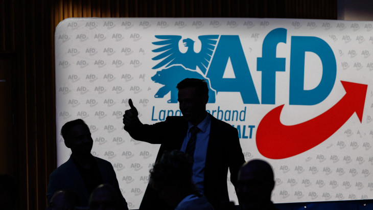 Politikai földindulás történt egy német tartományban - Egy fontos területen is tarolt a szélsőjobb