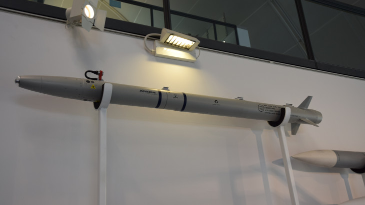 Lehullott a lepel: szintet lépett a fegyverrendszer, amely már több százszor bizonyított Ukrajnában