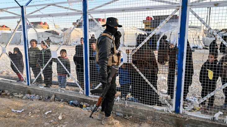 Nagy a baj: tömeges szökés történt a hírhedt fogolytáborból, több ezer veszélyes ember tűnhetett el