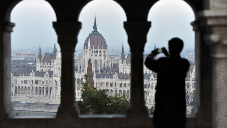 Megint ráharaptak a tízéves magyar kötvényekre a befektetők
