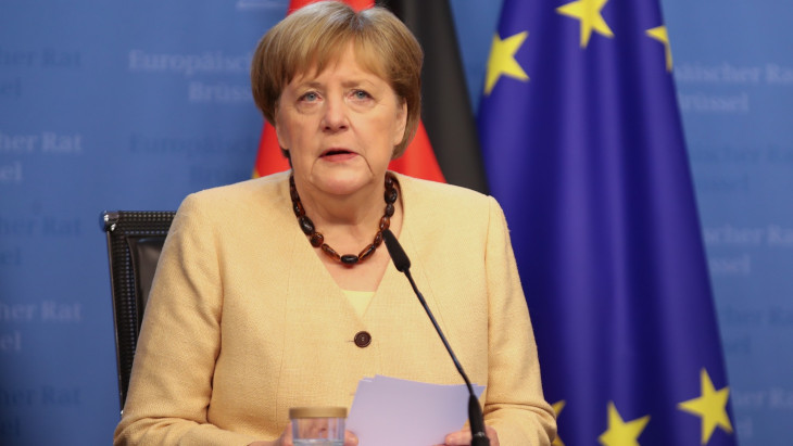 Visszatérhet a közéletbe Angela Merkel