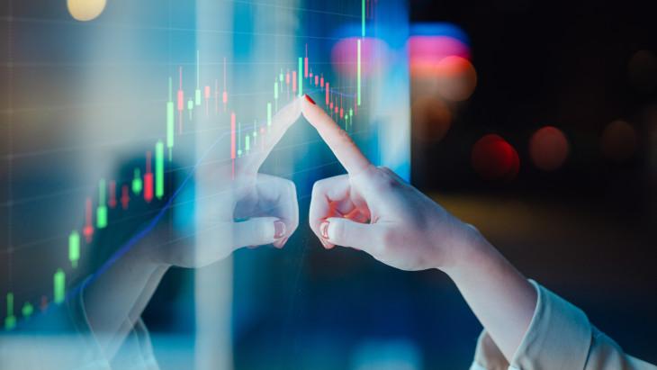 Paradigmaváltás történik a világ legértékesebb cégeinél - Ez a te befektetéseidet is érintheti