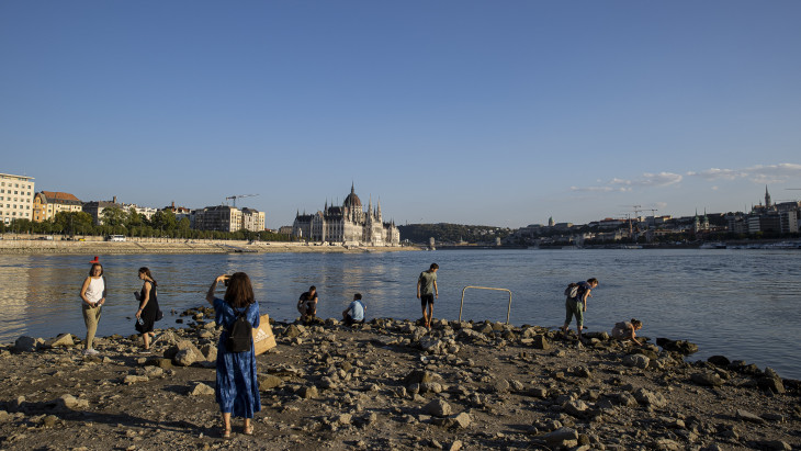 Itt az új rekord, soha nem volt még ilyen alacsony a Duna vízállása Budapesten