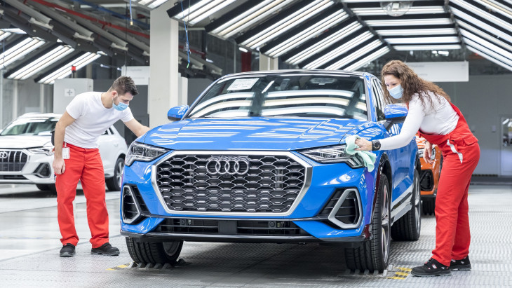 A Volkswagen átalakítása miatt veszélybe kerülhet a győri Audi-gyár jövője
