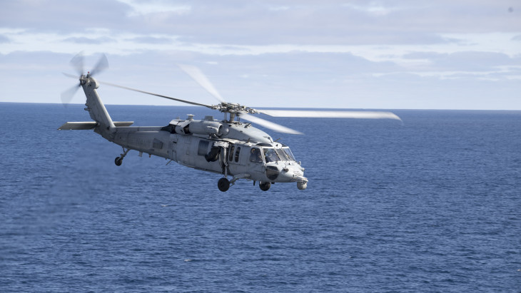 Ritka felvételek: helikopterrel hajtott végre rajtaütést az amerikai haditengerészet