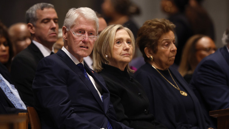 Váratlan bejelentés az Epstein-ügyben: a Clinton házaspár nem tesz tanúvallomást