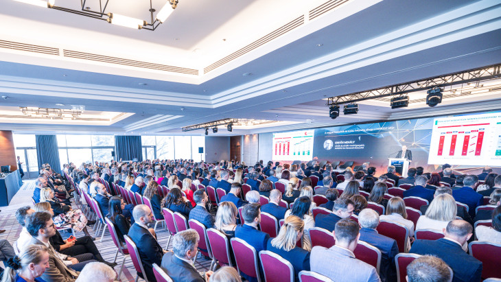 Két hét múlva együtt a biztosítóvezérek! -  Ez most a 10 legforróbb trend a szektorban