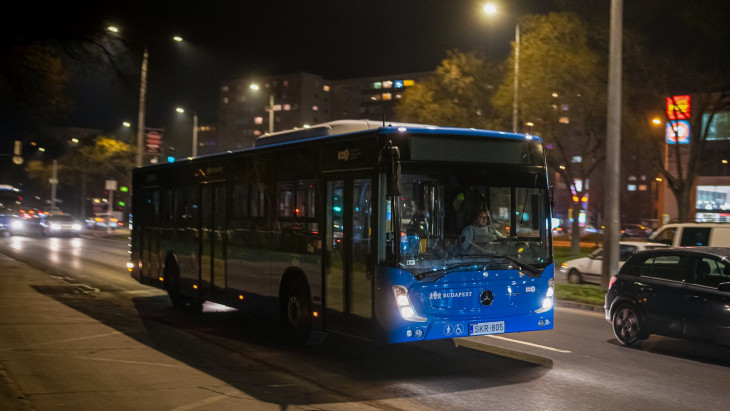 Változnak az éjszakai járatok Budapesten, rá se lehet majd ismerni a buszközlekedésre júliustól