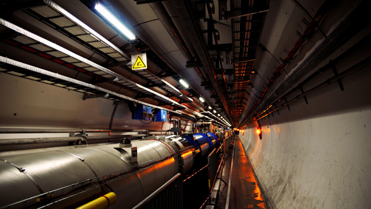 Évekre leállítják a világ legnagyobb részecskegyorsítóját