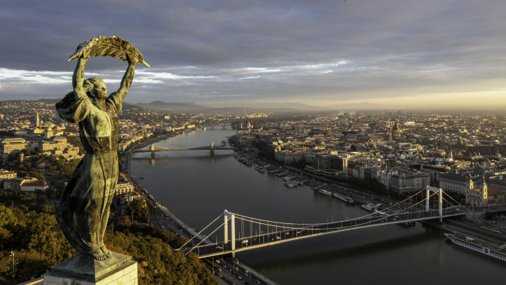 A Moody’s ismét leminősítette Budapestet, és egyre bizonytalanabb abban, hogy a kormány megmentené a fővárost