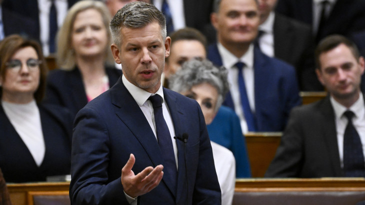 Tisza-kormány: újabb külföldi útra indul Magyar Péter, órákon belül fogadja a német kancellár