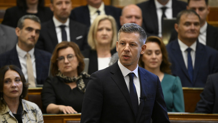 Hamarosan "eddigi talán legfontosabb" beszédét mondja el Magyar Péter