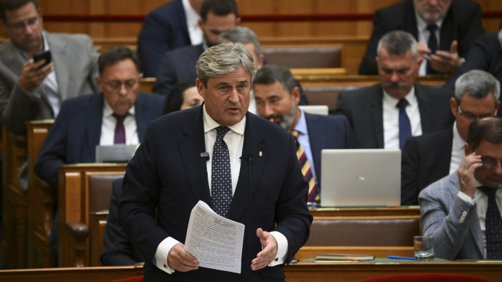 Kapitány István elárulta, mikor születhet döntés Paks II-ről és mit gondol a rezsicsökkentésről