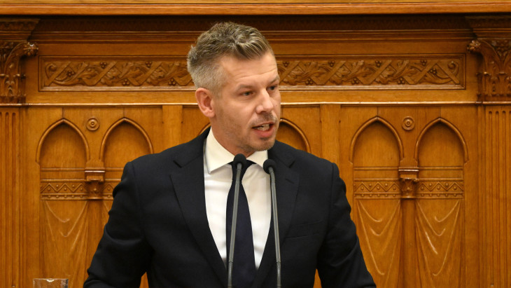 Magyar Péter szerint táskákban hordták a milliárdos kenőpénzeket Magyarországon
