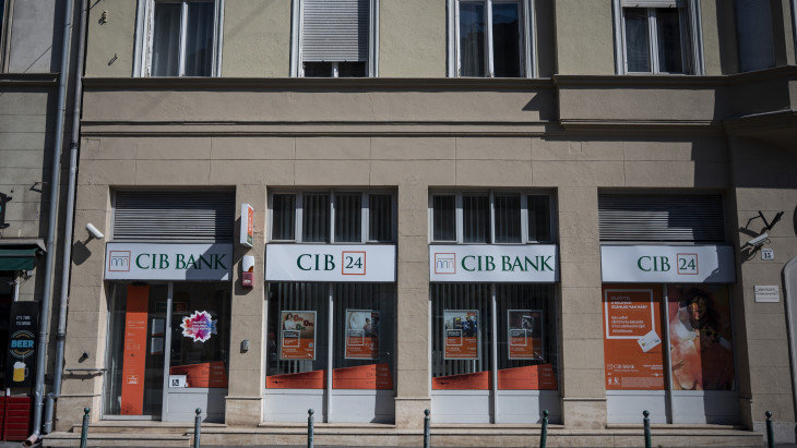 Nagy lépésre szánta el magát az egyik ismert hazai bank: egymillió forintot is spórolhatnak a hitelfelvevők