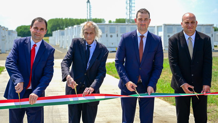 Átadták Magyarország legnagyobb villamosenergia-tárolóját