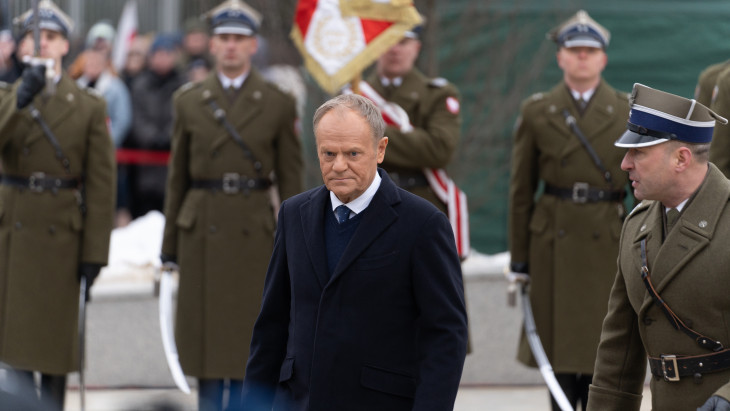 Sürgős felszólítást tett közé Donald Tusk: azonnal hagyják el ezt az országot, néhány óra múlva már késő lesz