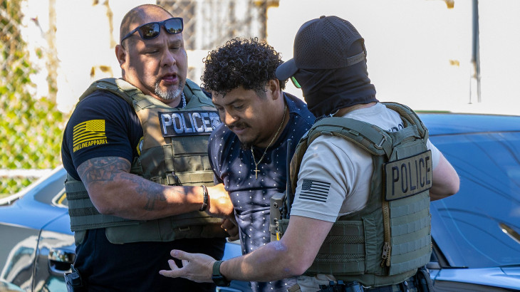 Donald Trump összeszorította a vasöklét a tragédia árnyékában – Megdőlt a Fehér Ház nagy mítosza?