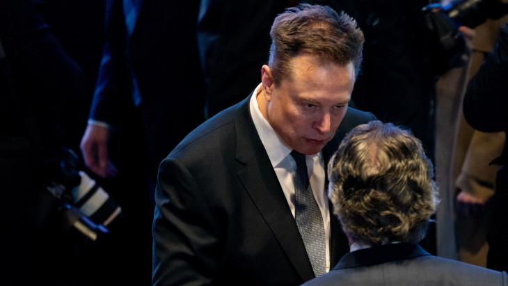 Az EU felszámolását követeli Elon Musk, miután bírságot kapott a cége