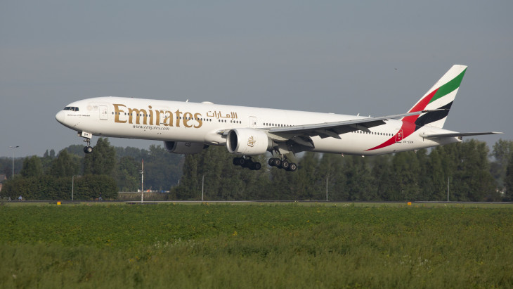 Lépett az Emirates az újabb iráni rakétázás miatt: teljesen leálltak a járatok