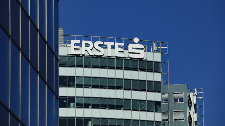 Megszólalt az Erste Bank is: a devizahitel-szerződések érvényesek
