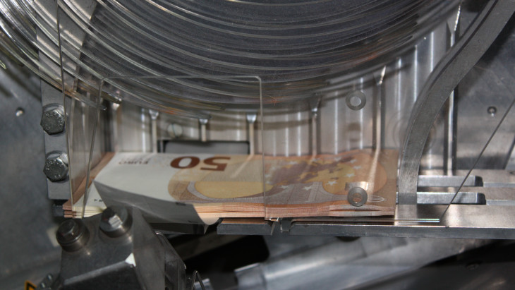 Az IMF kiszámolta, mekkora a teljesen kezelhetetlen államadósságszint – fontos tanulságot vonhat le Magyarország